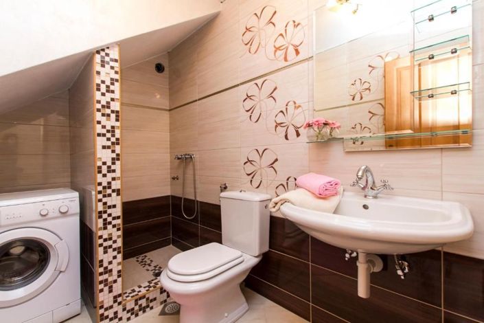 Image No.19-3 Bed Property for sale