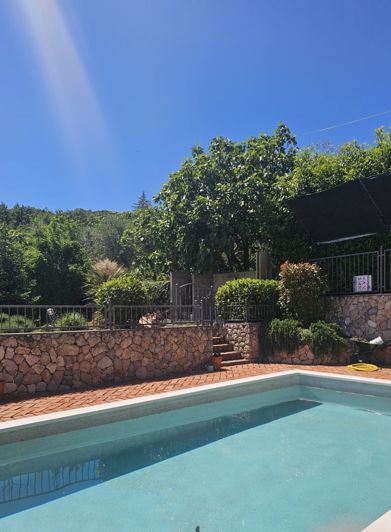 Image No.3-3 Bed Property for sale