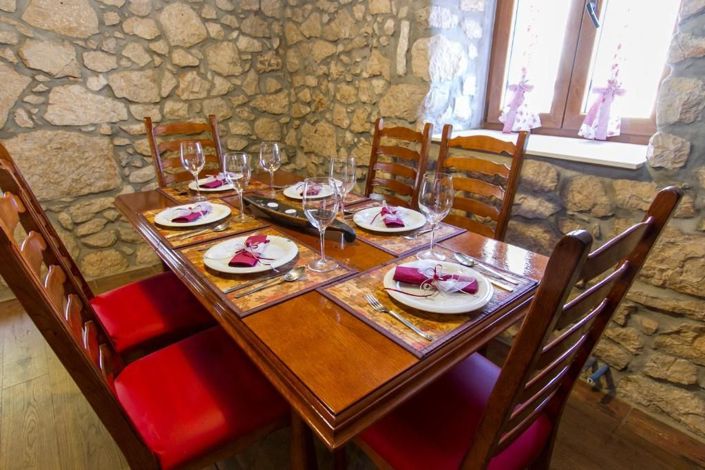 Image No.9-3 Bed Property for sale