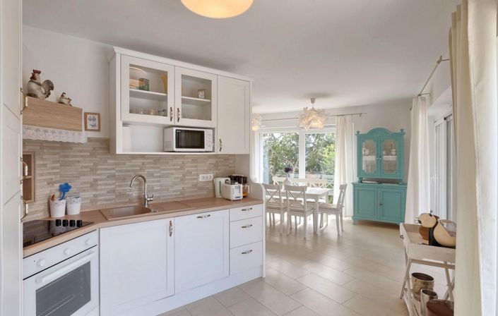 Image No.11-4 Bed Property for sale