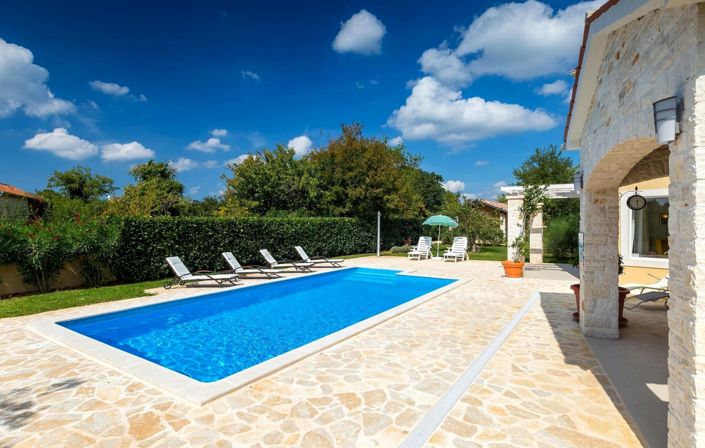 Image No.5-4 Bed Property for sale