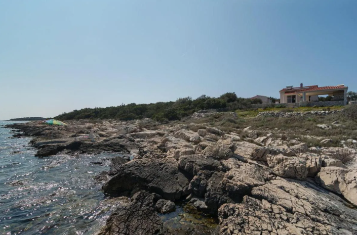 Image No.21-3 Bed Property for sale