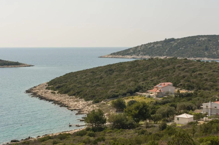 Image No.22-3 Bed Property for sale