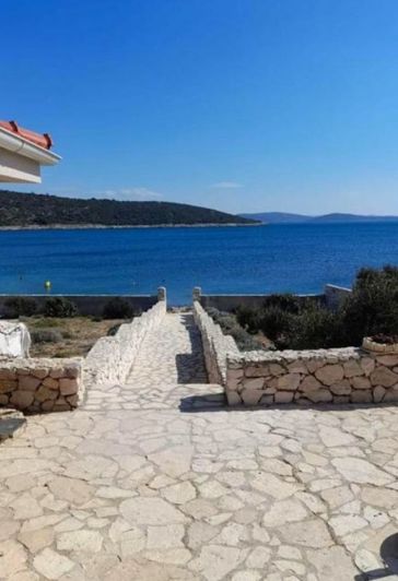 Image No.5-3 Bed Property for sale