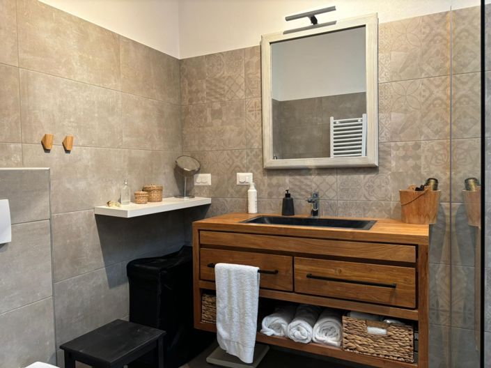 Image No.15-5 Bed Property for sale