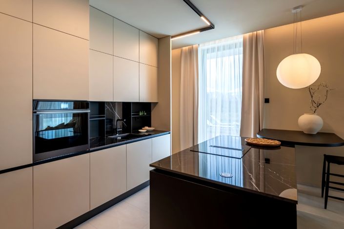 Image No.13-4 Bed Property for sale