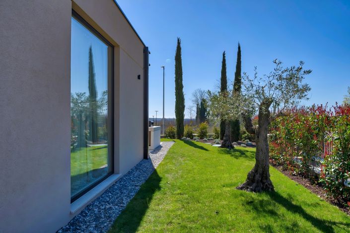 Image No.7-4 Bed Property for sale