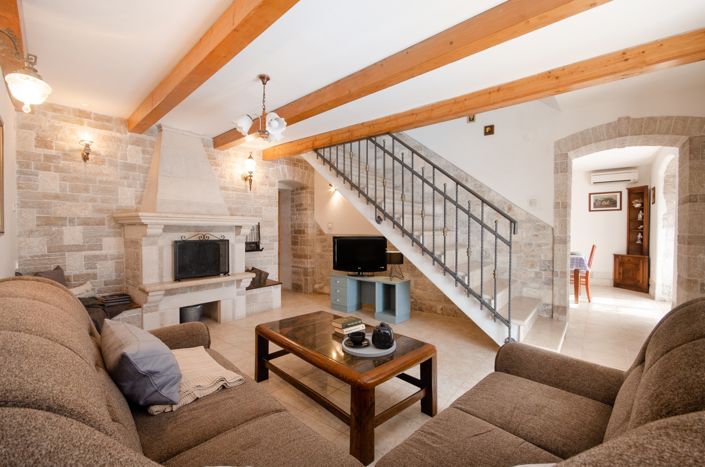 Image No.1-4 Bed Property for sale