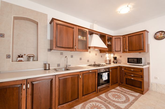 Image No.6-4 Bed Property for sale