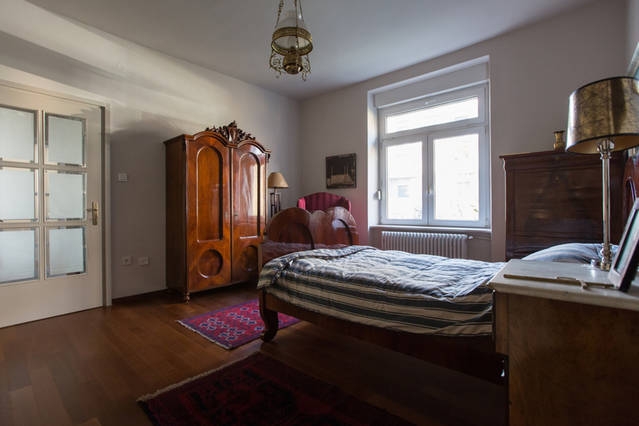 Image No.11-4 Bed Property for sale