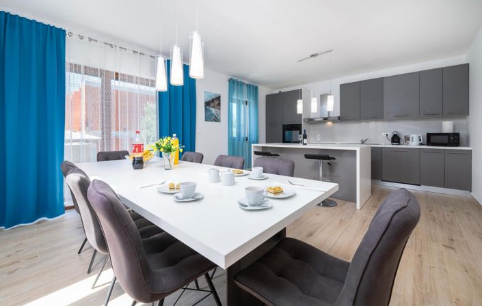 Image No.12-3 Bed Property for sale