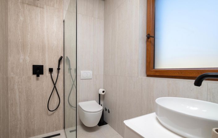 Image No.21-3 Bed Property for sale