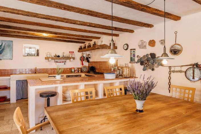 Image No.21-4 Bed Property for sale