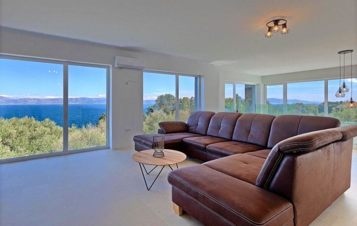 Image No.16-4 Bed Property for sale