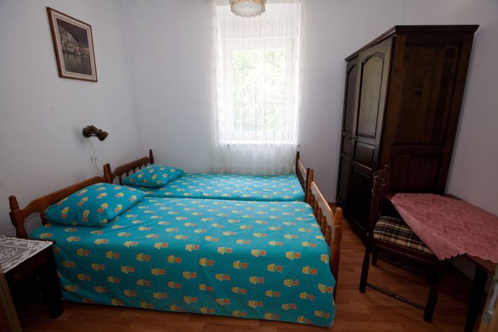 Image No.17-12 Bed Property for sale