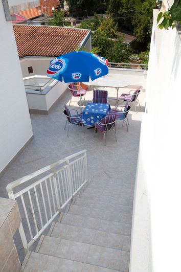 Image No.22-12 Bed Property for sale