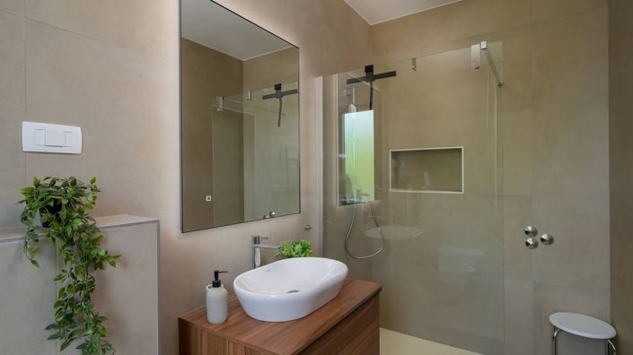 Image No.23-3 Bed Property for sale