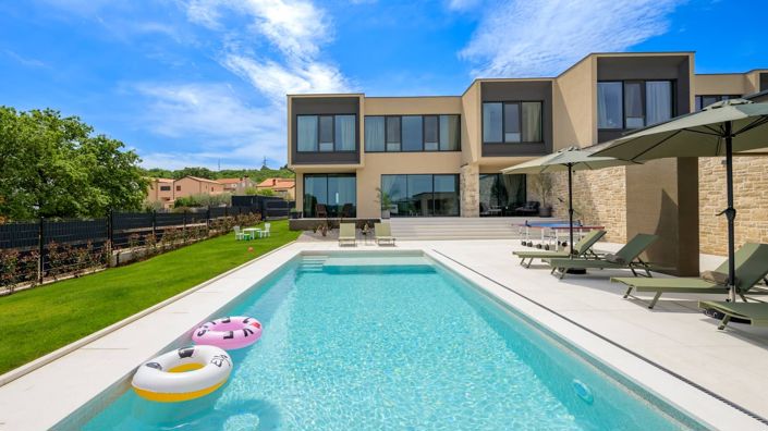 Image No.4-3 Bed Property for sale