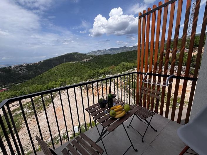 Image No.13-4 Bed Property for sale