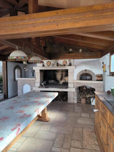 Image No.21-5 Bed Property for sale