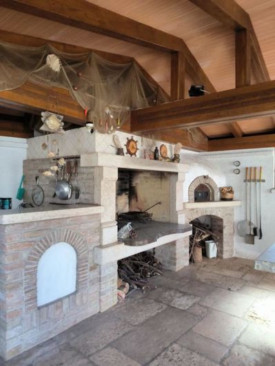 Image No.22-5 Bed Property for sale