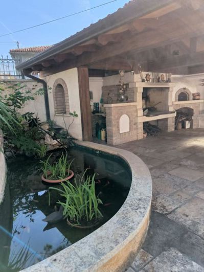 Image No.24-5 Bed Property for sale