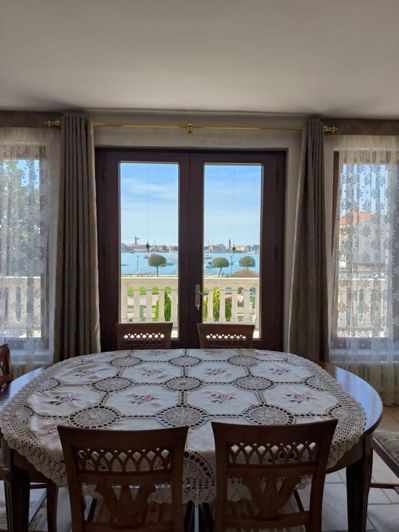 Image No.7-5 Bed Property for sale