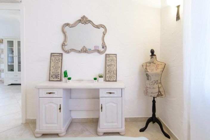 Image No.23-3 Bed Property for sale