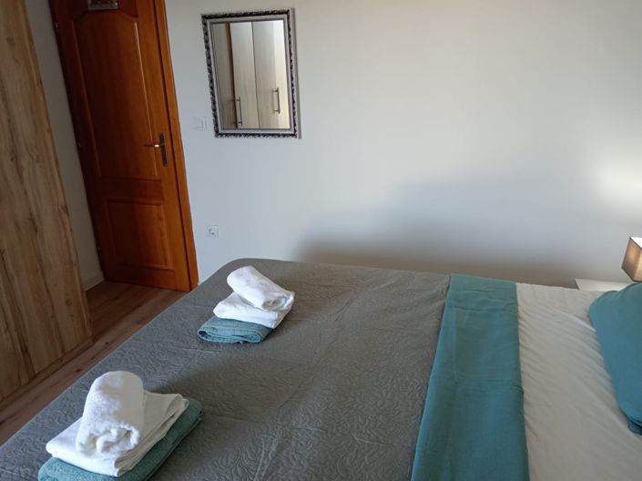 Image No.19-12 Bed Property for sale