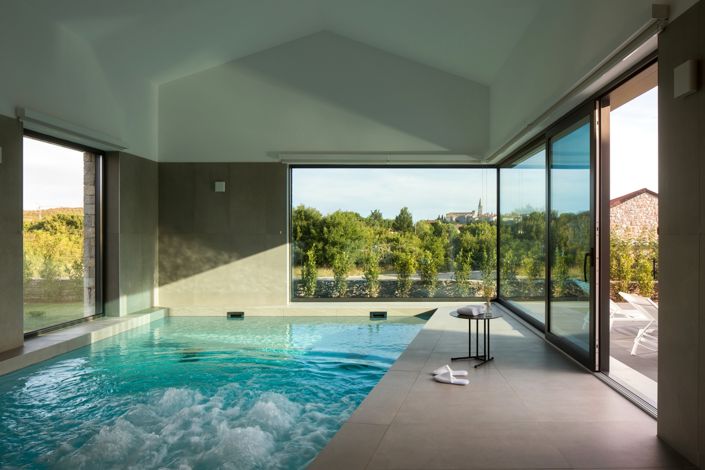 Image No.10-4 Bed Property for sale