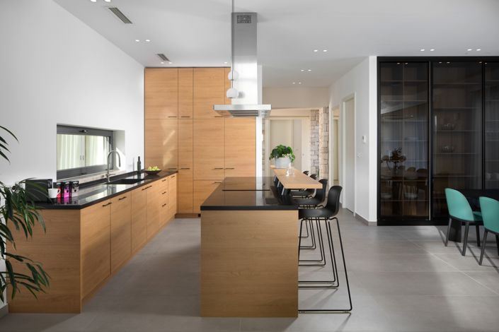 Image No.16-4 Bed Property for sale