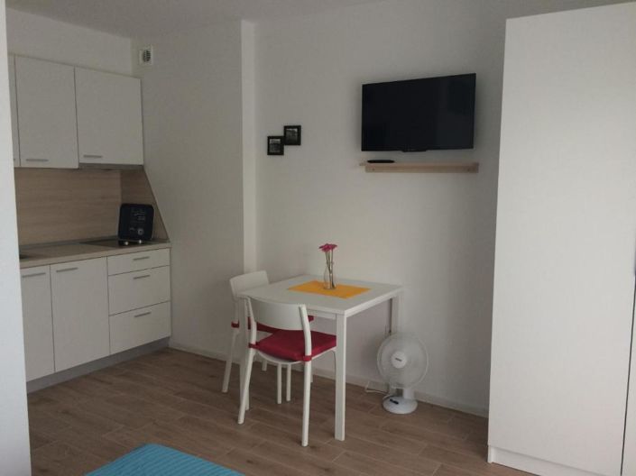 Image No.20-11 Bed Property for sale