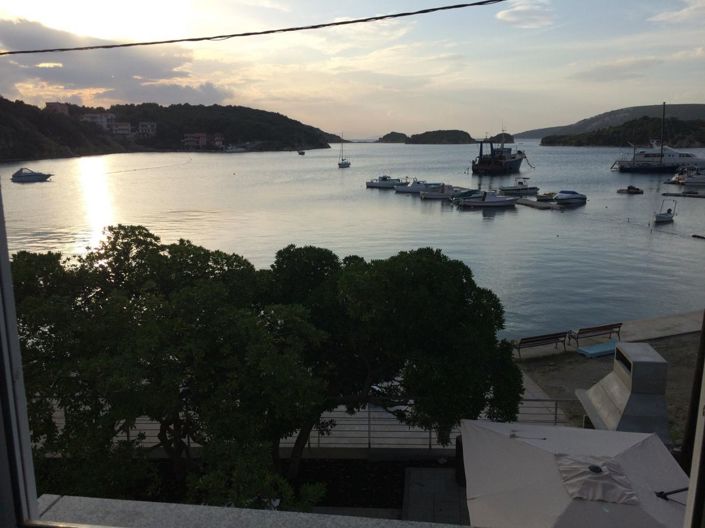 Image No.8-11 Bed Property for sale