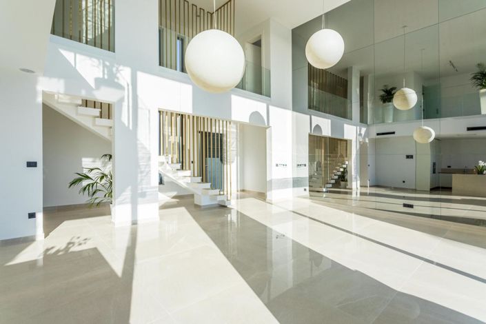 Image No.11-5 Bed Property for sale