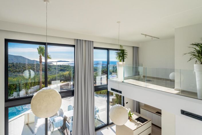 Image No.15-5 Bed Property for sale