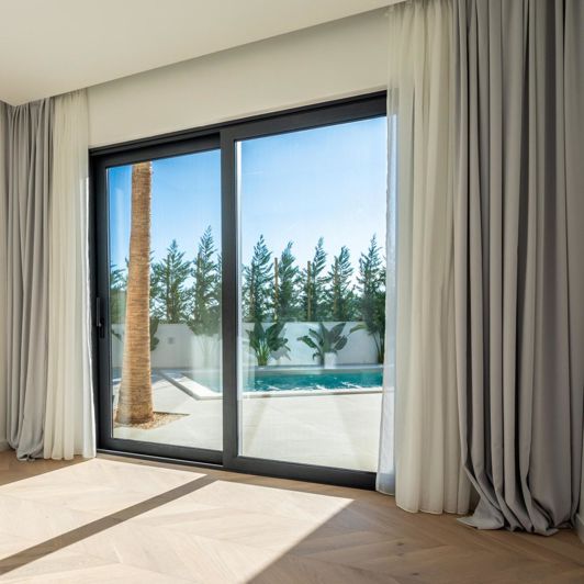 Image No.18-5 Bed Property for sale