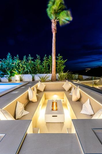 Image No.21-5 Bed Property for sale