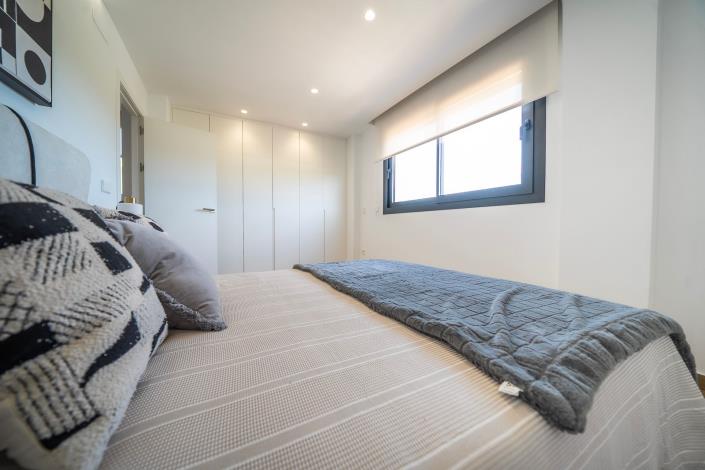 Image No.17-3 Bed Semi-Detached for sale