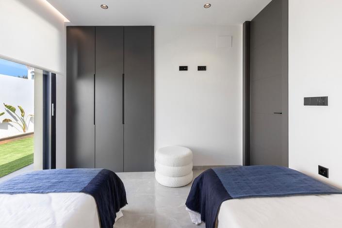 Image No.23-3 Bed Villa for sale