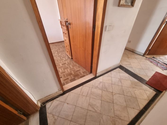 Image No.10-3 Bed Apartment for sale