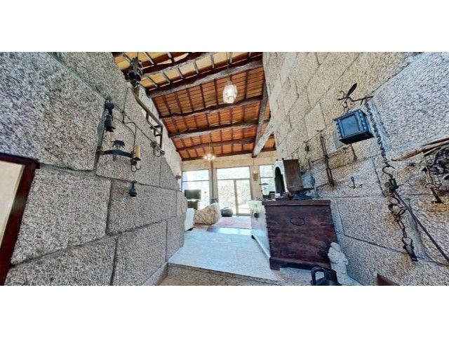 Image No.24-9 Bed House for sale