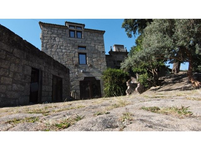 Image No.5-9 Bed House for sale