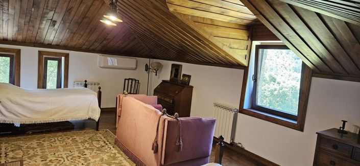 Image No.8-9 Bed Country House for sale