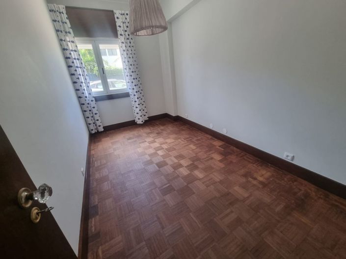 Image No.10-3 Bed Apartment for sale