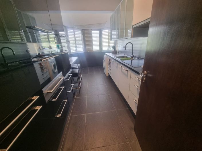 Image No.20-3 Bed Apartment for sale