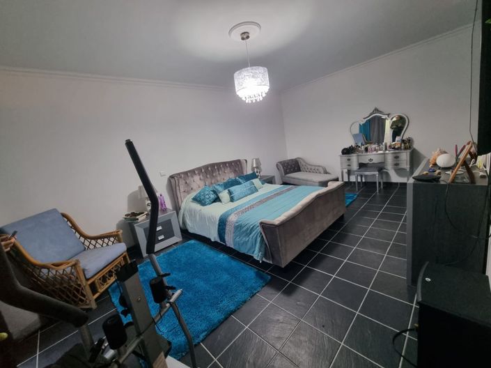 Image No.11-6 Bed House for sale