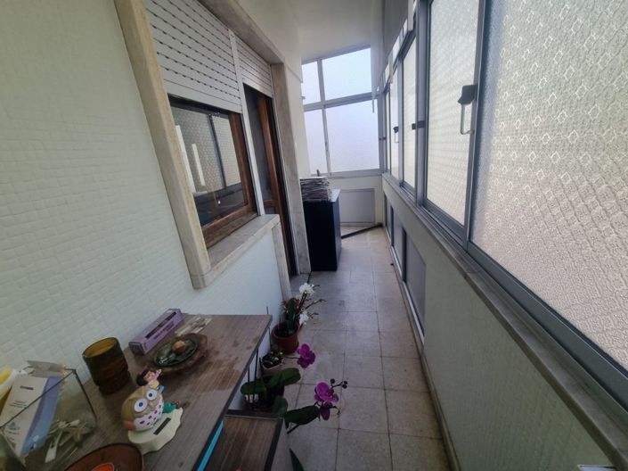 Image No.1-4 Bed Apartment for sale