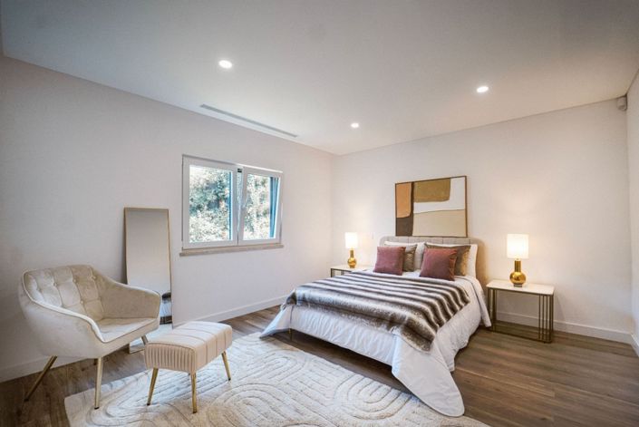 Image No.14-4 Bed House for sale