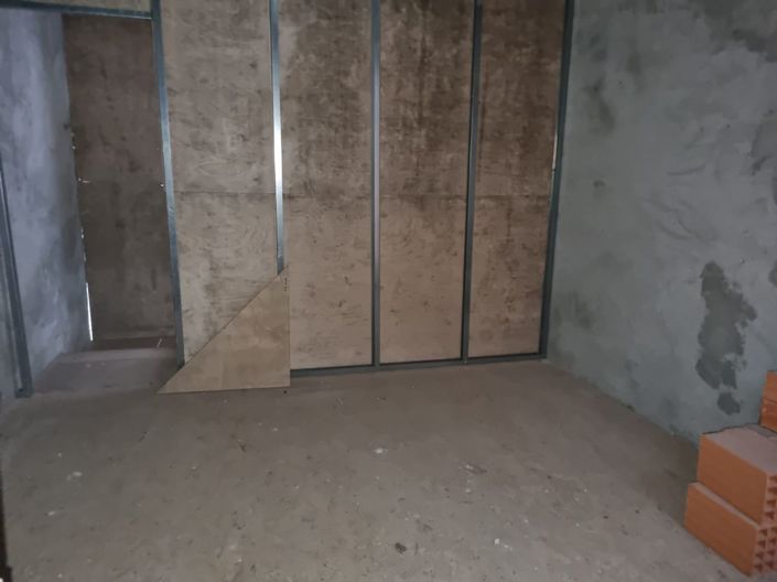 Image No.11-4 Bed House for sale