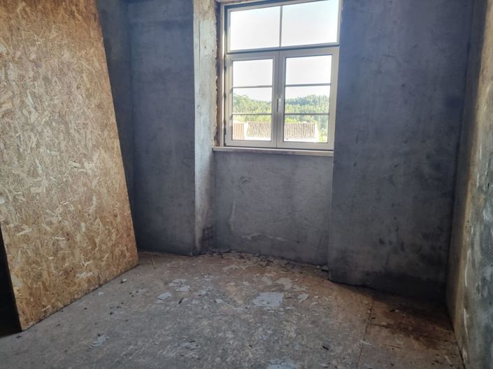 Image No.12-4 Bed House for sale